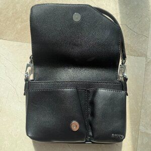 DKNY Small Black Shoulder Bag – Classic & Chic – Excellent Condition